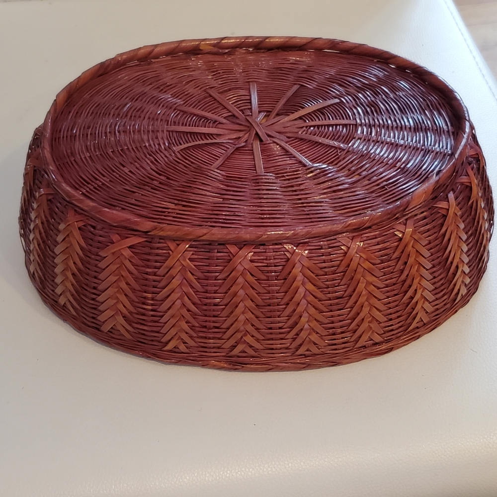 Vintage Handwoven Animal Basket - Picture 13 of 16